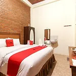 RedDoorz near AMIKOM Yogyakarta 2